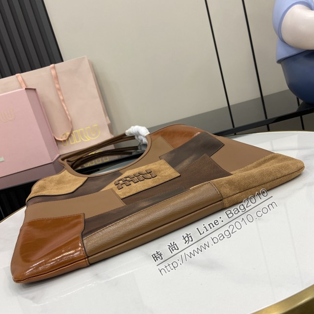 MIU MIU專櫃繆繆最新款hobo托特腋下包 jh2742型號：5BG231
